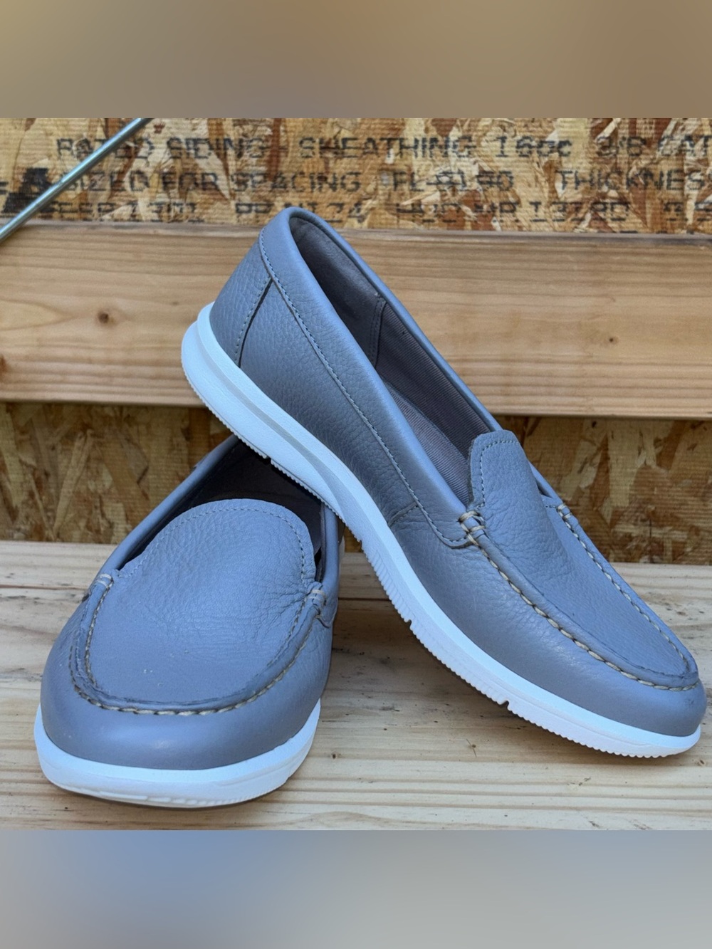 Rockport Women's Ayva Gray Leather Slip-On Loafer Size 5.5 M